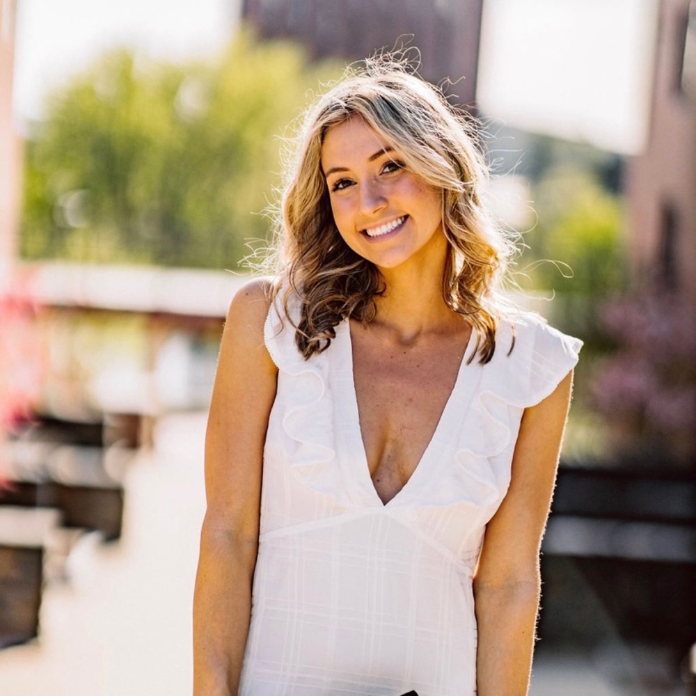 Meet your Posher, Danielle